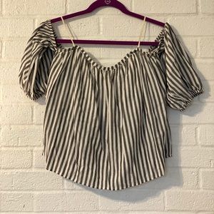 Cold shoulder crop top